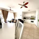 In Oasis Del Sur Mit Privater Terrasse By Interhome アパート